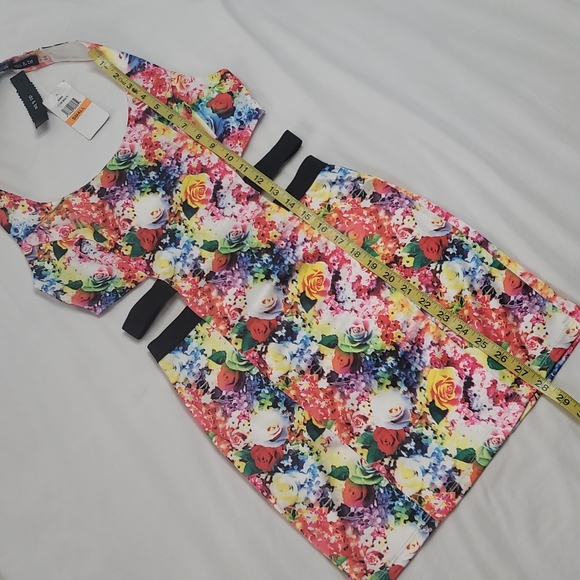 Do & Be cut out floral body hugging bodycon dress sz Small NWT - Picture 10 of 11
